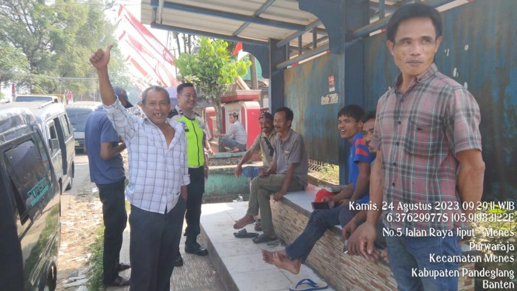 Edukasi Lalulintas, Polsek Menes Beri Penyuluhan Kepada Supir Angkot 10 WhatsApp Image 2023 08 24 at 14.48.29