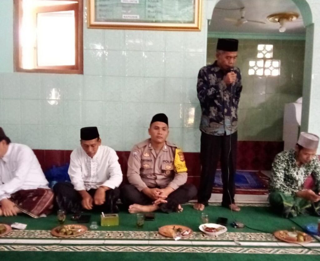 Bhabinkamtibmas Polsek Cikedal Hadiri Pengajian Rutin MUI 2 WhatsApp Image 2023 08 27 at 10.08.22