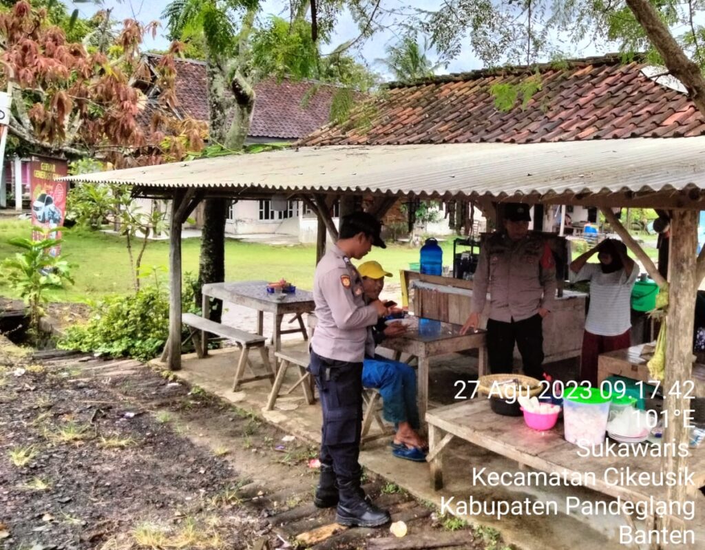 Patroli KRYD di Wilayah Polsek Cikeusik sebagai Langkah Cegah Pencurian 8 WhatsApp Image 2023 08 27 at 21.55.41