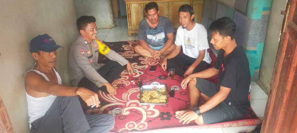 Sambang DDS Bhabinkamtibmas Polsek Saketi, Wujudkan Kamtibmas Kondusif 10 WhatsApp Image 2023 08 28 at 18.15.04