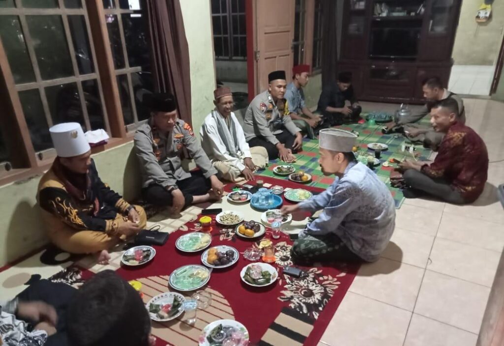 Polsek Cikedal: Memelihara Keamanan dan Ketertiban Bersama Masyarakat 3 WhatsApp Image 2023 10 04 at 18.59.02