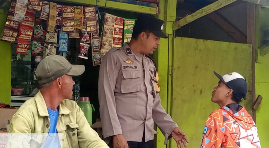 Bhabinkamtibmas Polsek Menes Terus Mempererat Hubungan dengan Warga 2 WhatsApp Image 2023 10 05 at 11.24.34