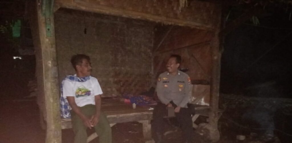 Polsek Pulosari Lakukan Patroli Curas, Curat, dan Curanmor (C3) untuk Keamanan Lingkungan 9 WhatsApp Image 2023 10 06 at 10.00.21
