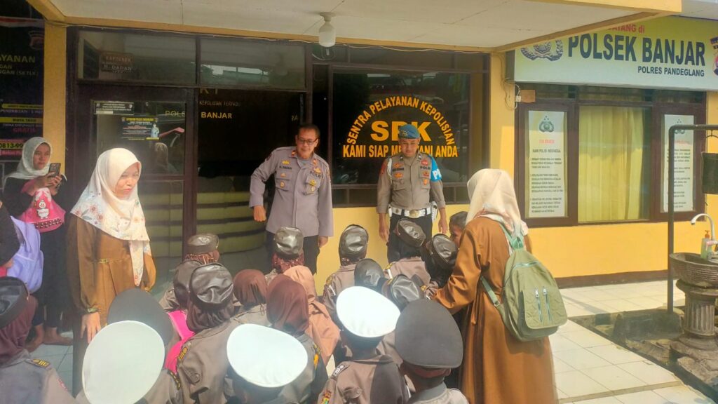 Polsek Banjar Sapa Anak-anak TK Al Muhairin 3 Kp. Kadujapan Desa Citalahab 8 WhatsApp Image 2023 10 06 at 10.34.33