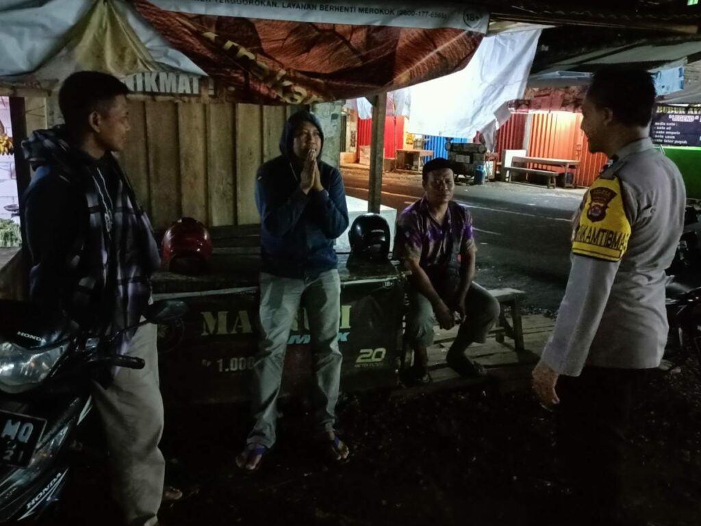 Polsek Bojong Gelar Patroli Malam Untuk Menjaga Kamtibmas 10 WhatsApp Image 2023 10 07 at 13.26.56