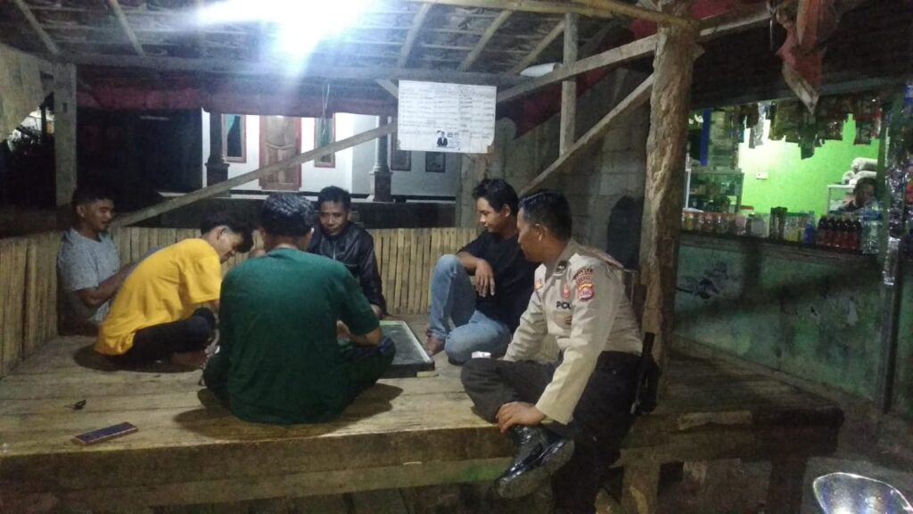 Polsek Pulosari Rutin Gelar Patroli C3 untuk Ciptakan Lingkungan Aman 2 WhatsApp Image 2023 10 08 at 09.03.47