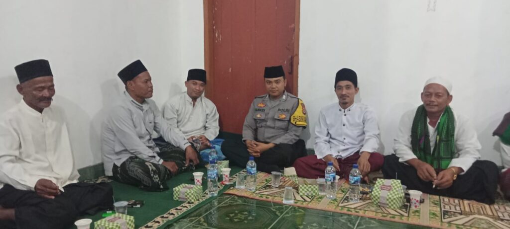 Polsek Panimbang Hadiri Peringatan Maulid Nabi Muhammad SAW Untuk Meningkatkan Ketaqwaan dan Persatuan Umat Muslim 5 WhatsApp Image 2023 10 12 at 19.34.17