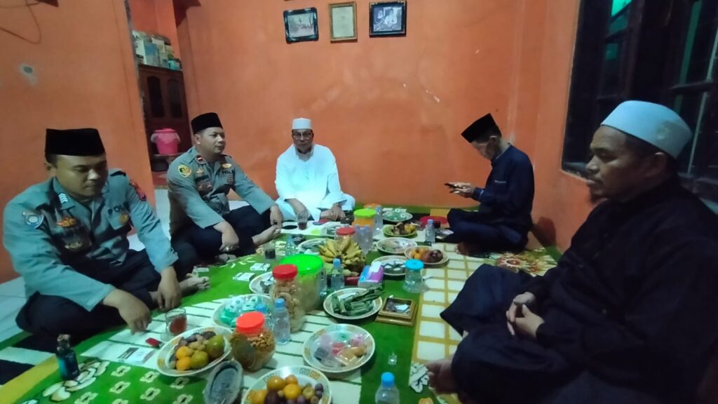 Polsek Panimbang Hadiri Peringatan Maulid Nabi Muhammad SAW di Ponpes Riyadarul Awamil 5 WhatsApp Image 2023 10 18 at 09.46.31