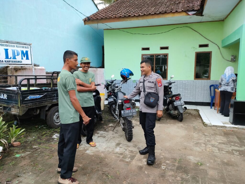 Polsek Pulosari Rutin Melaksanakan Kegiatan Sambang KRYD Untuk Meningkatkan Kamtibmas 7 WhatsApp Image 2023 10 18 at 19.40.36