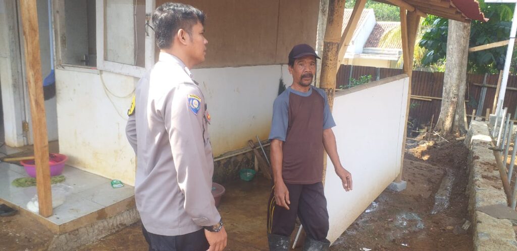 Bhabinkamtibmas Polsek Banjar Lakukan Sambang dan Silaturahmi ke Warga Binaan 9 WhatsApp Image 2023 10 19 at 19.32.43