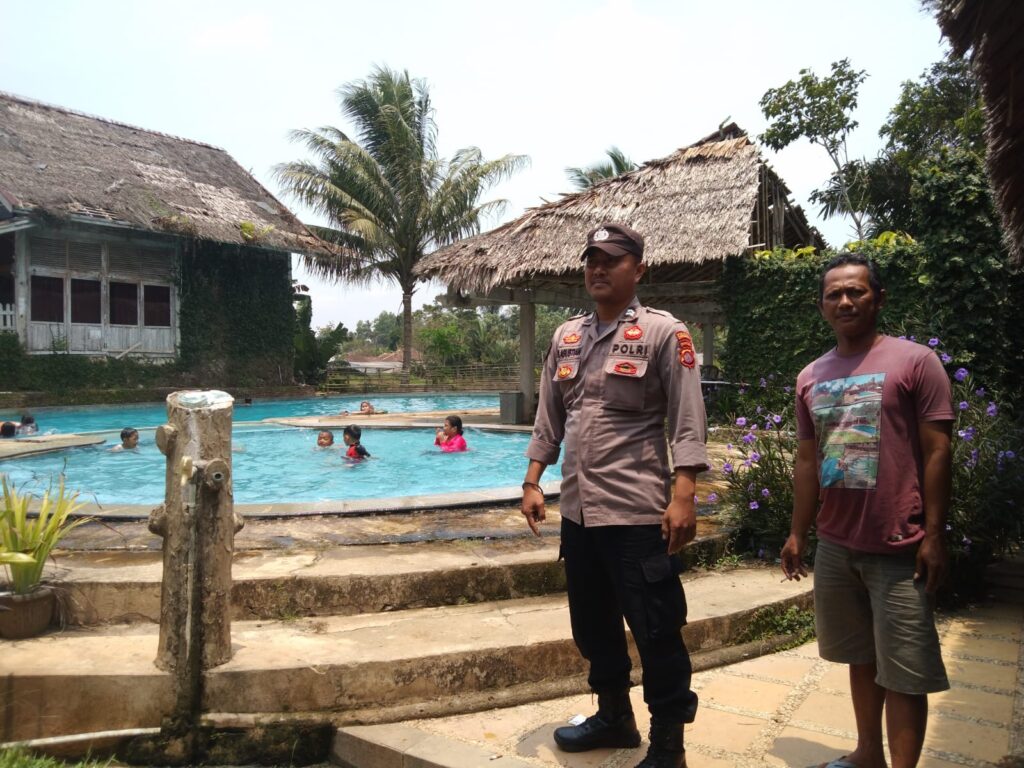 Polsek Cimanggu Amankan Tempat Wisata Saung Kiray dan Waterpark Ujungkulon 6 WhatsApp Image 2023 10 23 at 19.36.45