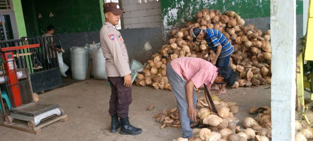 Polsek Cimanggu Berikan Pesan Kamtibmas dan Jaga Keamanan dan Ketertiban di Kecamatan Cimanggu 7 WhatsApp Image 2023 10 25 at 11.09.37