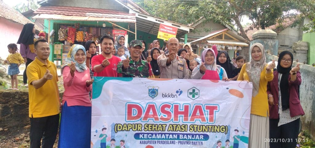 Kanit Binmas Polsek Banjar Hadiri Acara Program DASHAT di Kampung KB 7 WhatsApp Image 2023 10 31 at 19.33.44