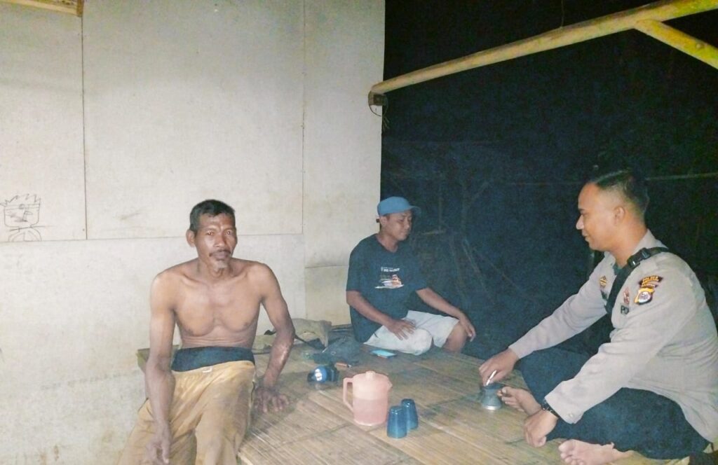Patroli Rutin Polsek Angsana untuk Mencegah Peredaran Miras dan Narkoba 8 WhatsApp Image 2023 11 01 at 08.59.11