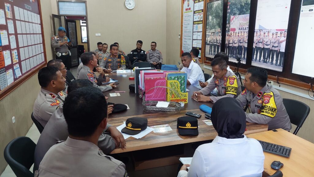 Kapolres Pandeglang Memimpin Kegiatan Anev Ops Mantap Brata Maung 2023-2024 10 WhatsApp Image 2023 11 06 at 10.39.50