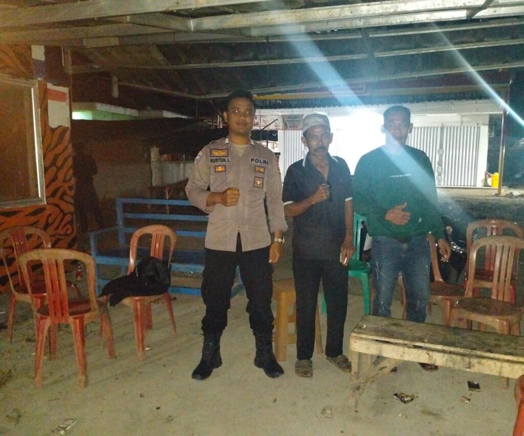 Anggota Piket Polsek Angsana Laksanakan Patroli Rutin guna Cegah Kriminalitas 6 WhatsApp Image 2023 11 08 at 13.44.59
