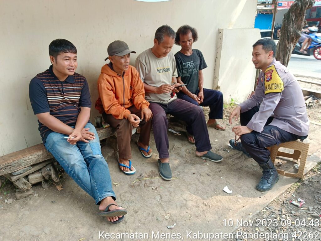 Polsek Menes Giatkan Patroli KRYD untuk Ciptakan Situasi Aman dan Kondusif 9 WhatsApp Image 2023 11 10 at 10.29.46