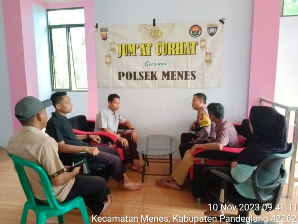 Bhabinkamtibmas Polsek Menes Gelar Jumat Curhat 4 WhatsApp Image 2023 11 10 at 14.27.33