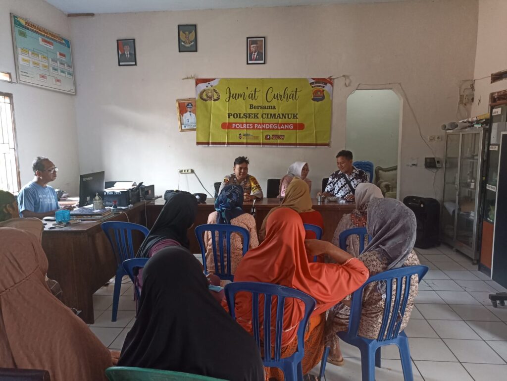 Polsek Cimanuk Gelar Jumat Curhat, Masyarakat Antusias 7 WhatsApp Image 2023 11 10 at 14.48.45