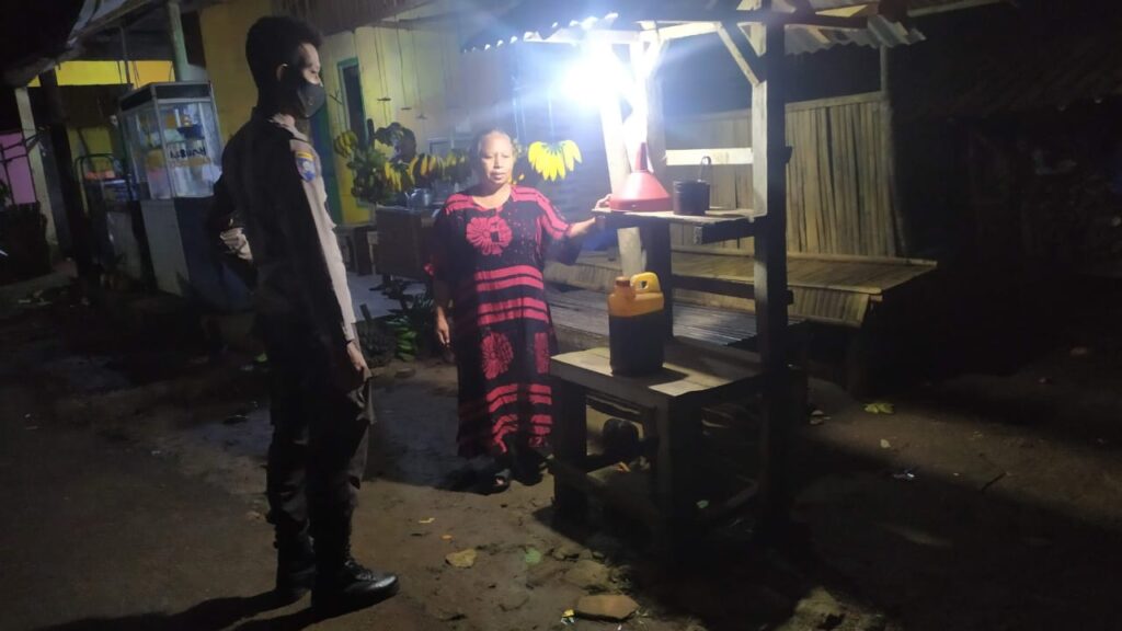 Polsek Bojong Tingkatkan Patroli Malam untuk Ciptakan Kamtibmas yang Aman 5 WhatsApp Image 2023 11 13 at 08.40.52