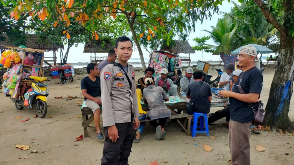 Bhabinkamtibmas Polsek Panimbang Terus Lakukan Sambang dan Himbauan Kamtibmas 9 WhatsApp Image 2023 11 14 at 16.57.05