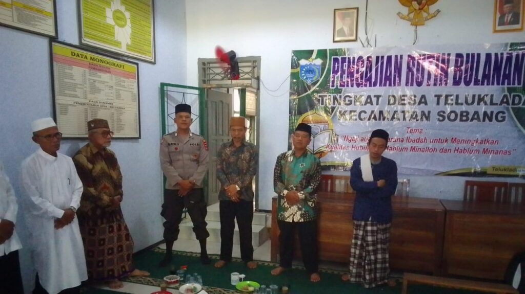 Personil Polsek Panimbang Hadiri Pengajian Rutin dan Sampaikan Pesan Kamtibmas 3 WhatsApp Image 2023 11 18 at 12.12.13