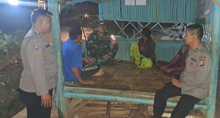 Polsek Cadasari Gelar Sambang dan Patroli Dialogis untuk Ciptakan Situasi Kamtibmas Aman dan Kondusif 8 WhatsApp Image 2023 12 27 at 13.25.35