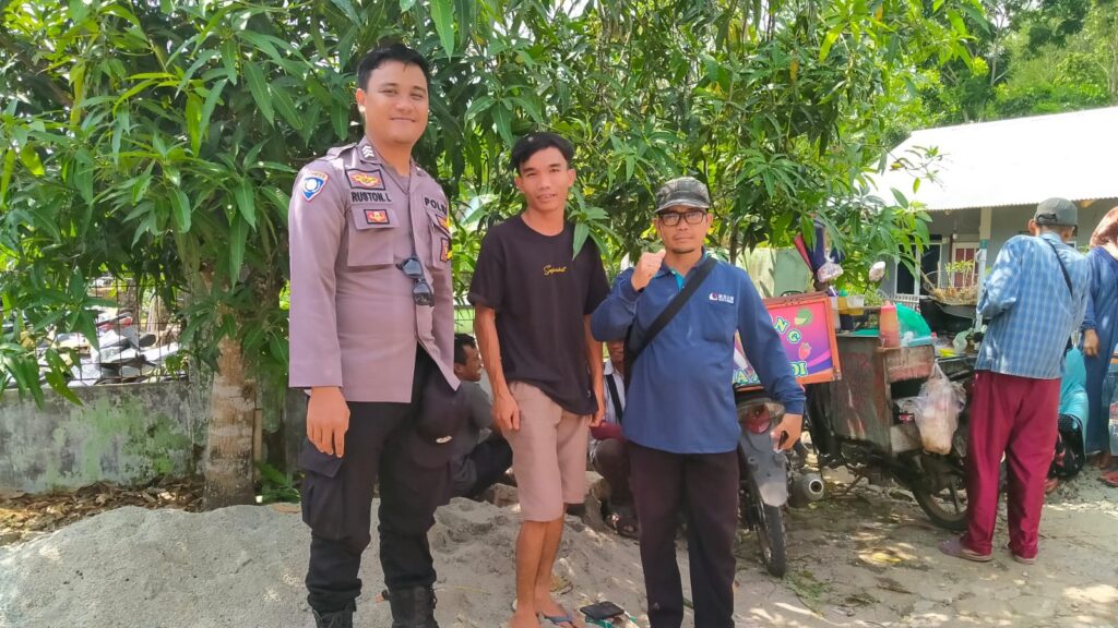Bhabinkamtibmas Polsek Angsana, Tingkatkan Komunikasi dengan Warga Desa Padaherang untuk Keamanan Bersama 1 WhatsApp Image 2023 12 30 at 05.34.31