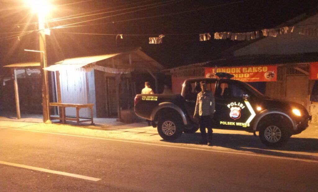 Polsek Menes Berantas Balapan Liar, Himbauan Kamtibmas di Jalan Raya Saketi - Labuan 6 WhatsApp Image 2023 12 30 at 17.55.39