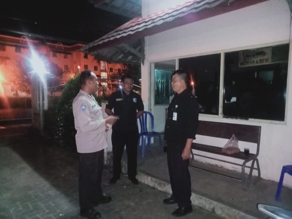 Polsek Carita Terus Lakukan Patroli untuk Ciptakan Keamanan dan Kenyamanan Masyarakat 10 WhatsApp Image 2024 04 03 at 12.25.57