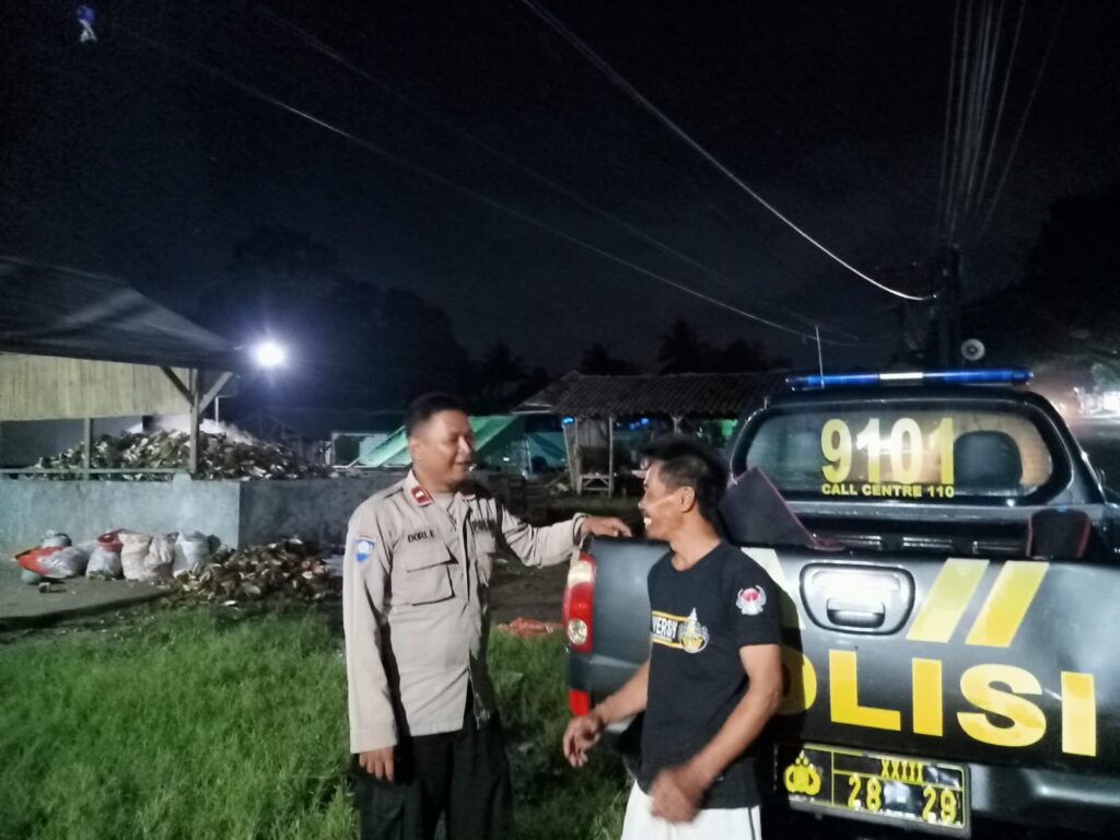 Polsek Cadasari Polres Pandeglang Memberikan Himbauan Keamanan Selama Bulan Ramadhan 9 WhatsApp Image 2024 04 08 at 03.59.44
