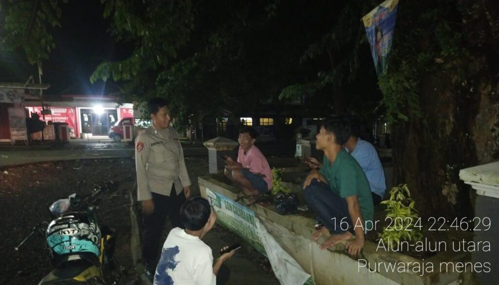 Polsek Menes Gencar Lakukan Patroli Kamtibmas dan Sosialisasi kepada Remaja 10 WhatsApp Image 2024 04 17 at 13.45.48
