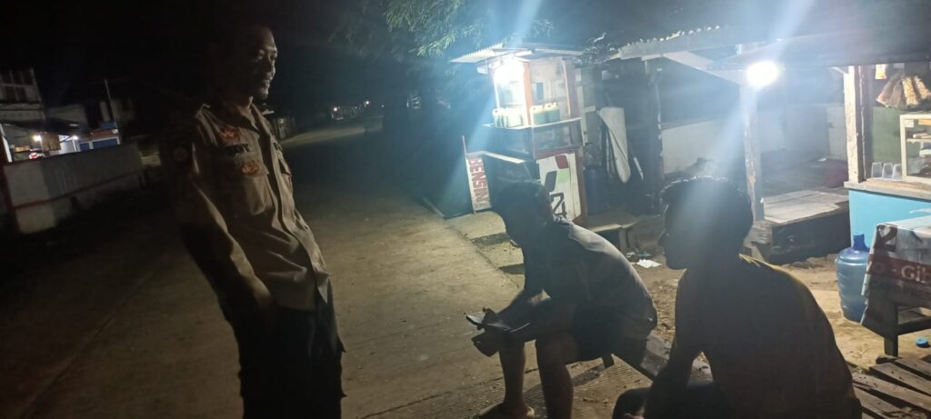 Polsek Pagelaran Polres Pandeglang Gencar Lakukan Patroli Pencegahan Kriminalitas di Wilayah Hukumnya 9 WhatsApp Image 2024 04 18 at 06.50.57