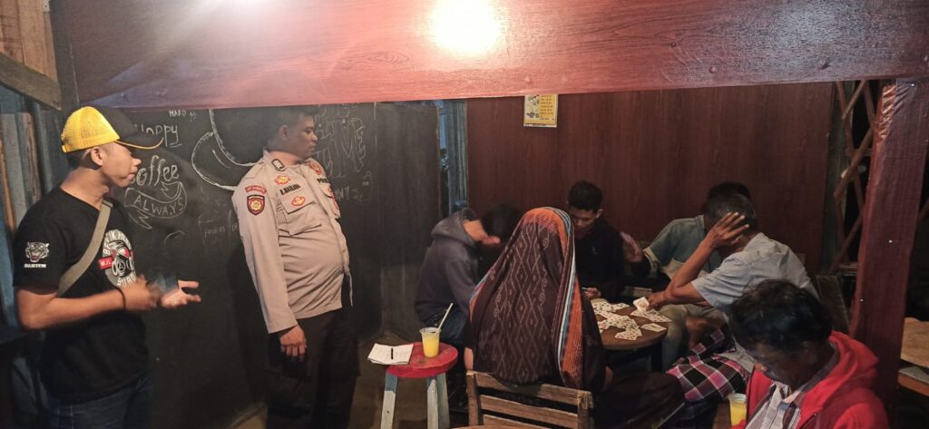 Polsek Munjul dan Koramil Munjul Gelar Patroli Dialogis untuk Menjaga Kamtibmas 1 WhatsApp Image 2024 04 20 at 20.30.32