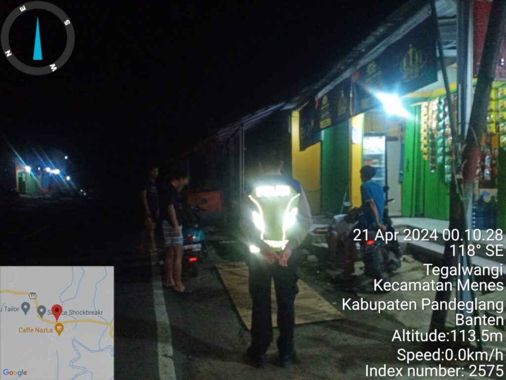 Polsek Menes Polres Pandeglang Gelar Patroli Malam untuk Cegah Tindak Kriminalitas 2 WhatsApp Image 2024 04 21 at 15.58.42