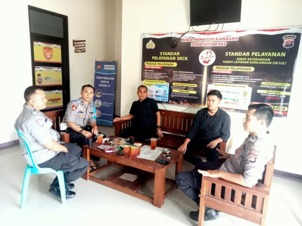 Kanit Propam Polda Banten kunjungi kantor Polsek Cadasari 1 WhatsApp Image 2024 04 23 at 10.13.59
