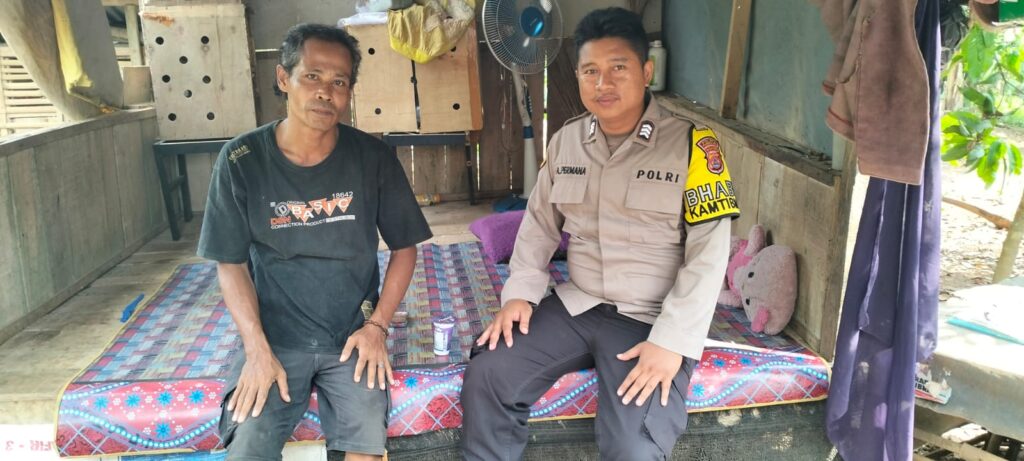 Bhabinkamtibmas Polsek Cadasari Membangun Kemitraan dengan Masyarakat Desa Sukajaya 9 WhatsApp Image 2024 04 24 at 15.14.22