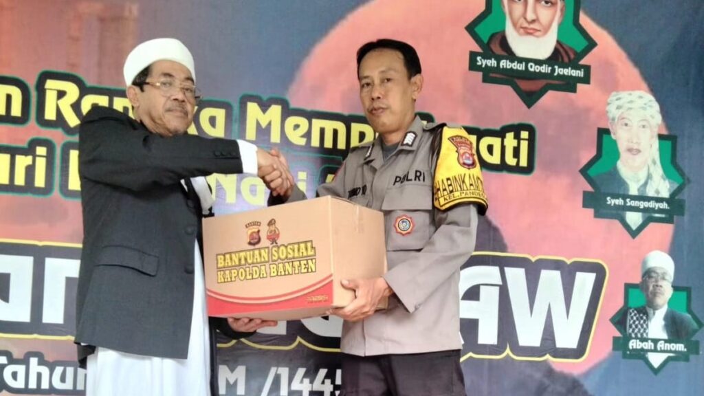Pendistribusian Bantuan dari Kapolda Banten Melalui Bhabinkamtibmas Polsek Pandeglang 9 WhatsApp Image 2024 04 29 at 22.58.09
