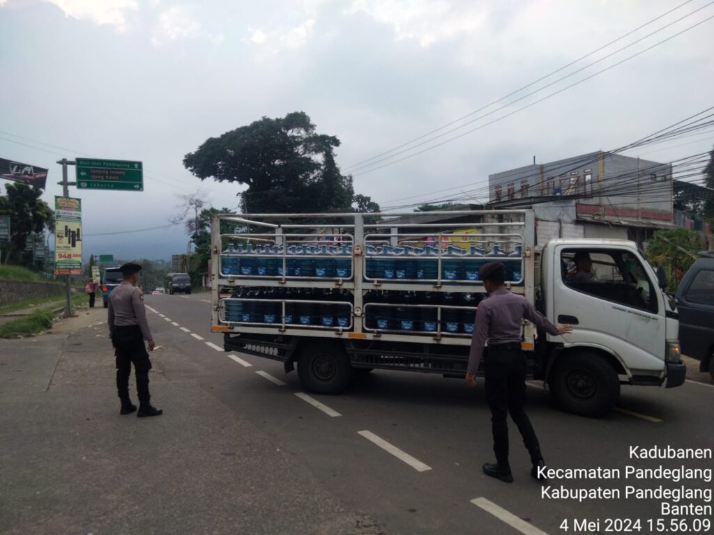 Sat Samapta Polres Pandeglang Gelar Strong Point untuk Penguatan Keamanan Wilayah Hukum Polres Pandeglang 6 WhatsApp Image 2024 05 04 at 18.26.43