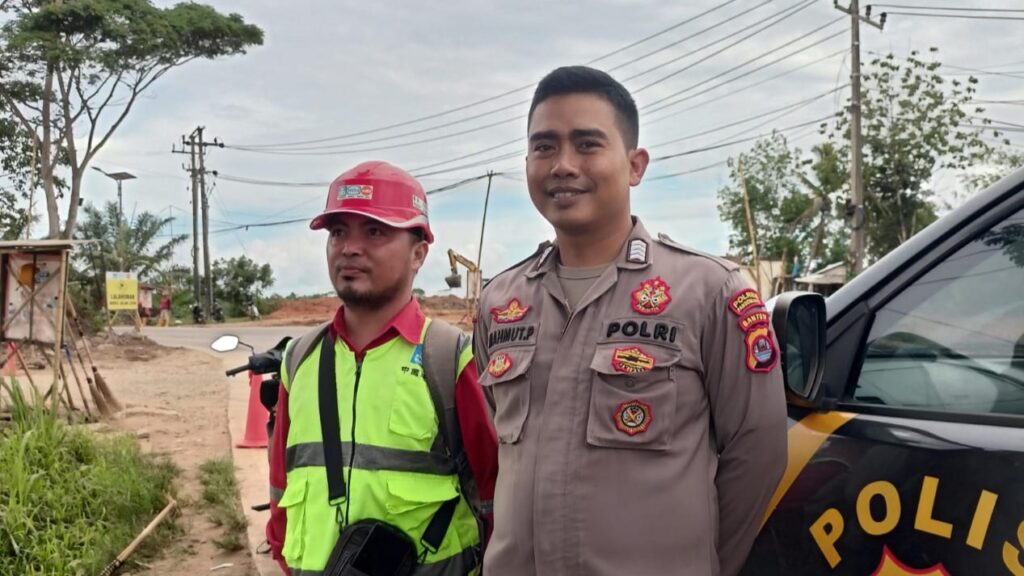 Bhabinkamtibmas Polsek Bojong Polres Pandeglang Memberikan Himbauan kepada Warga tentang Keamanan dan Ketertiban Masyarakat 2 WhatsApp Image 2024 05 05 at 13.30.24