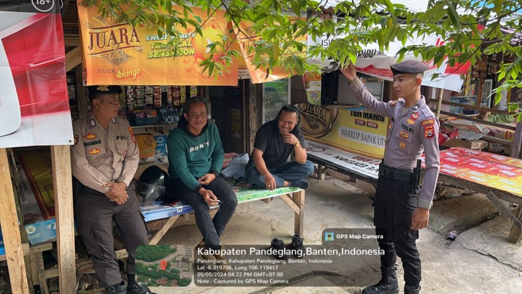 Polres Pandeglang Melakukan Patroli Dialogis untuk Menjaga Kamtibmas 7 WhatsApp Image 2024 05 05 at 17.52.18
