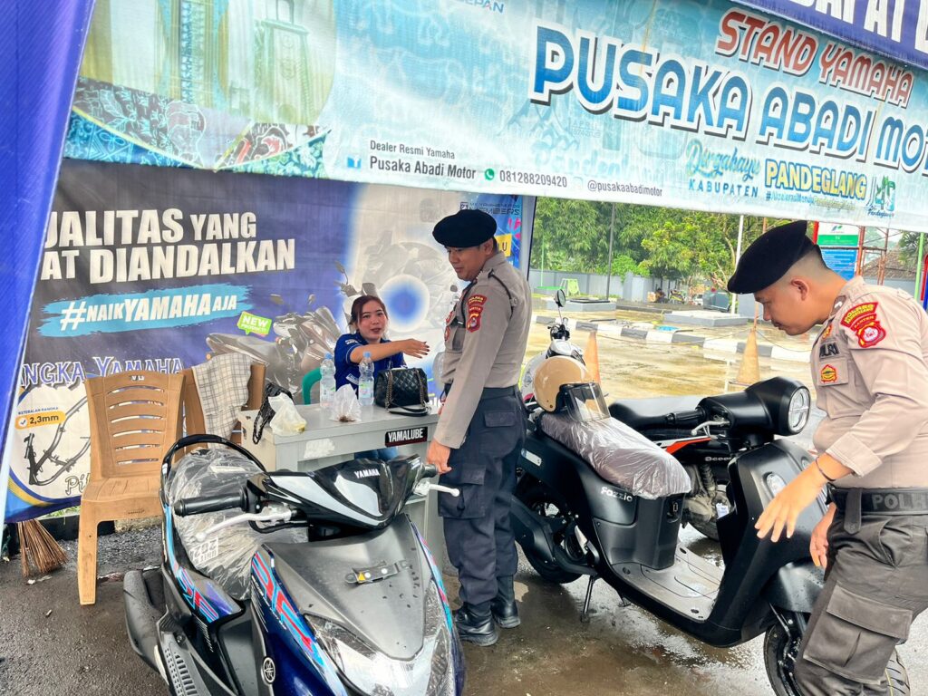 Sat Samapta Polres Pandeglang Berikan Himbauan Kamtibmas di Outlet Yamaha SPBU Cipacung 5 WhatsApp Image 2024 05 06 at 18.35.47