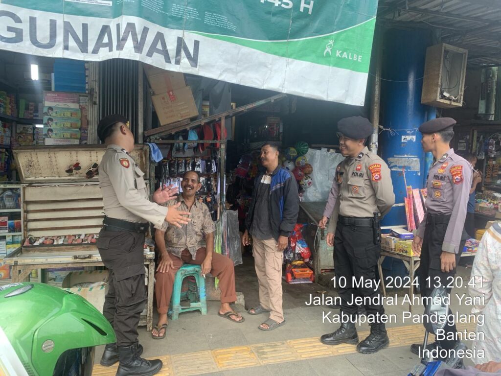 Patroli Satuan Samapta Polres Pandeglang Tingkatkan Keamanan dan Ketertiban Masyarakat 5 WhatsApp Image 2024 05 10 at 18.59.35