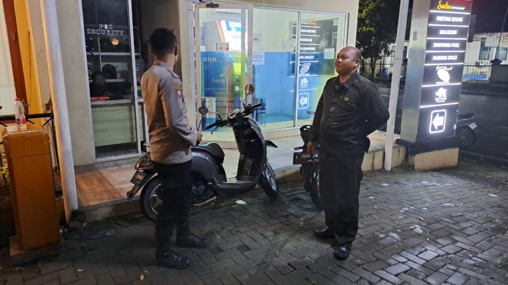 Polsek Cadasari Intensifkan Patroli di Sekitar Area ATM untuk Meningkatkan Keamanan Masyarakat 1 WhatsApp Image 2024 05 12 at 07.54.48