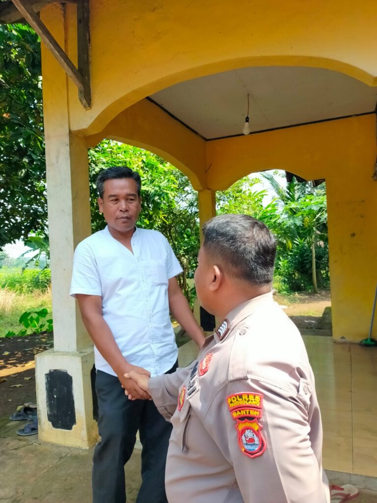Jalin Komunikasi Yang Baik Dengan Masyarakat Polsek Cikedal Ciptakan Situasi Kondusif 8 WhatsApp Image 2024 05 18 at 18.19.22