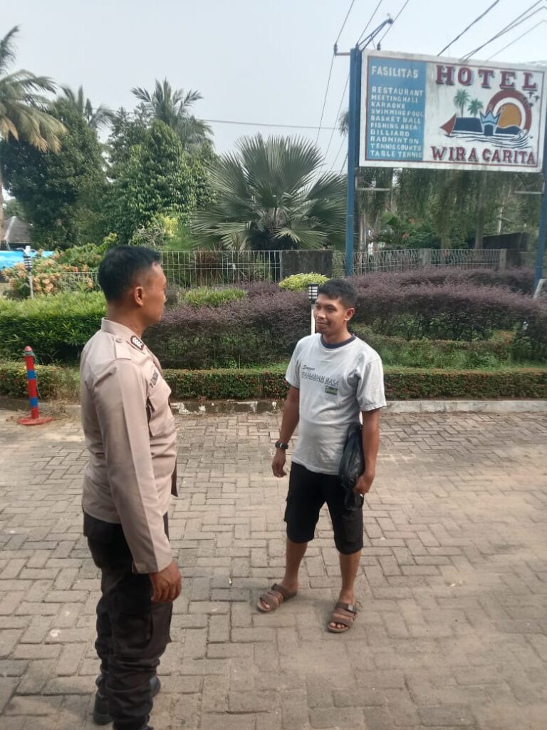 Polsek Carita Melakukan Patroli Siang di Hotel-Hotel Kecamatan Carita 5 WhatsApp Image 2024 05 27 at 16.58.38