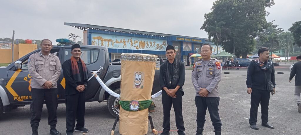Polsek Mandalawangi Laksanakan Pengawalan Peluncuran Maskot KPU 3 IMG 20240606 WA0021