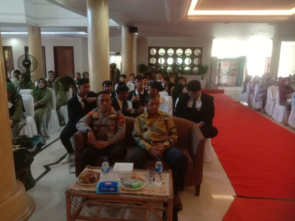 Kapolsek Carita IPTU Turip, S.AP Hadiri Wisuda SMK IKPI Labuan di Hotel Wira Carita 1 IMG 20240606 WA0024
