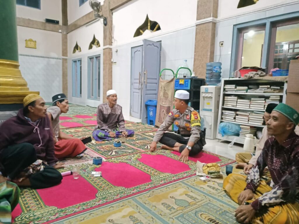Polsek Bojong Polres Pandeglang Sambangi Tokoh Agama di Desa Citumenggung 4 IMG 20240609 WA0002
