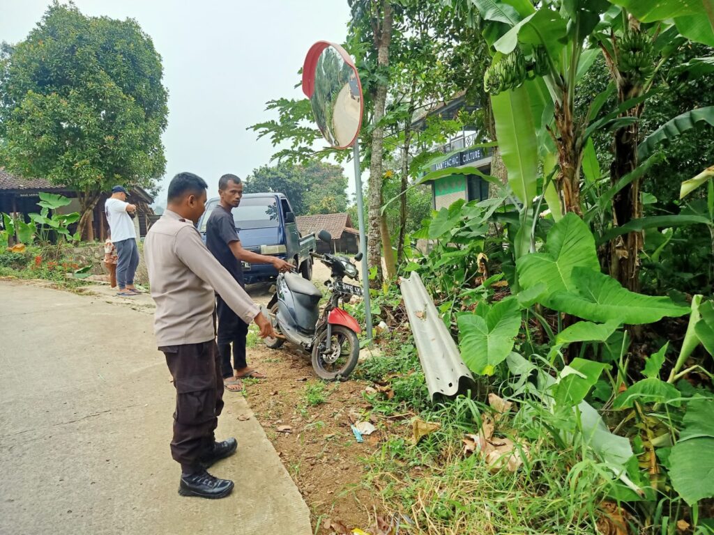 Kanit Binmas Polsek Cadasari Laksanakan Sambang kepada Masyarakat 1 IMG 20240609 WA0016